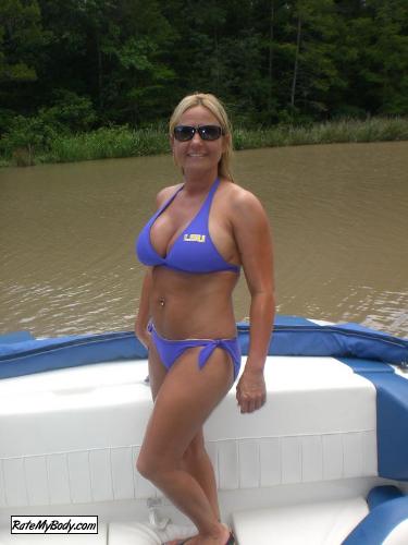 Hotmilfamanda