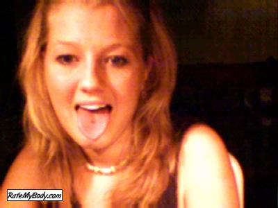 blonde_cutie