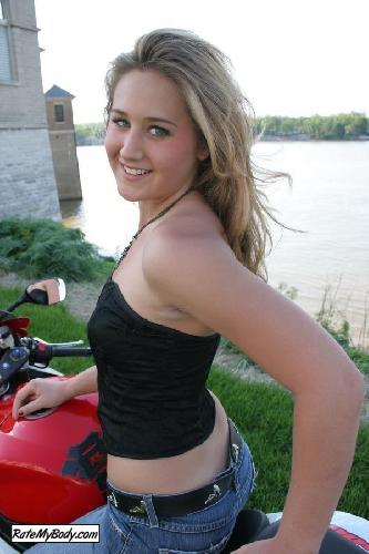 hornyaltgrl881