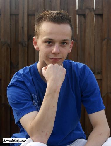 RickyBlueeyes